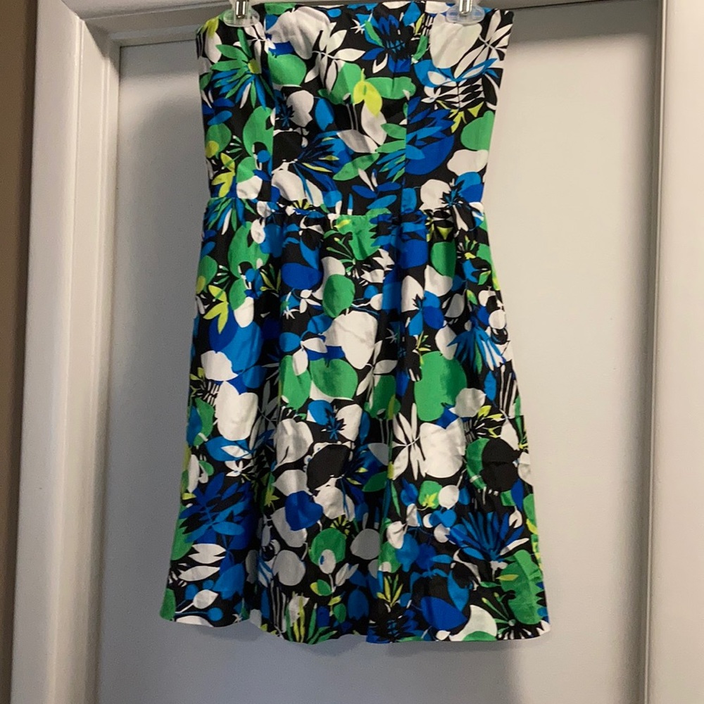 Kenneth Cole size 2 stunning summer dress 👗